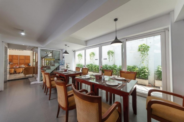 Golden Sunshine Villa Hotel and Travel