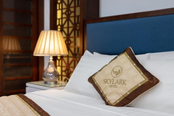 Skylark hotel