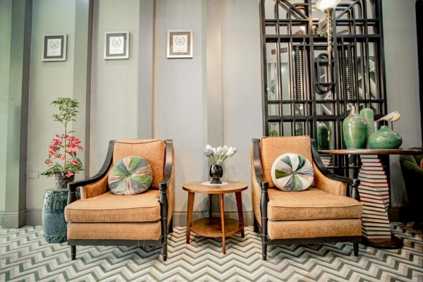 Hanoi Center Silk Hotel & Travel