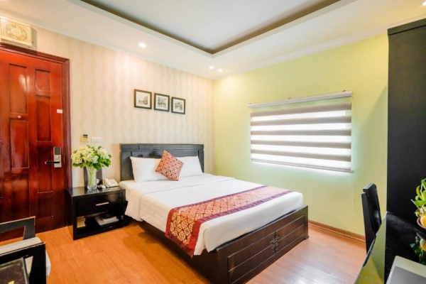 Lake View Hotel & Travel