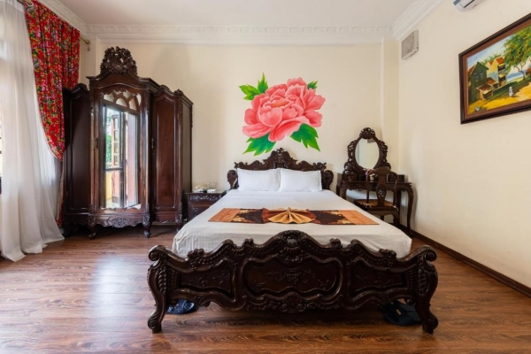 Hanoi Little Town Hotel