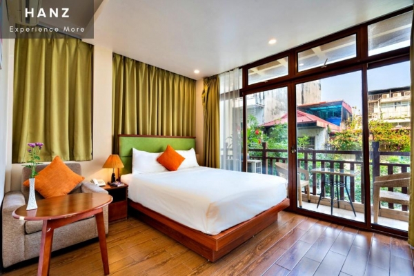 The Artisan Lakeview Hotel