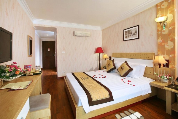 Hanoi House Hostel & Travel