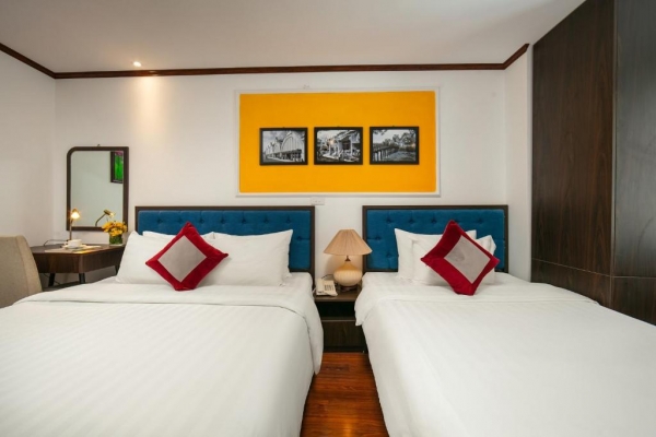 Silk Flower Hotel & Spa