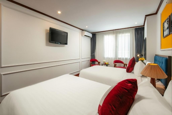 Silk Flower Hotel & Spa