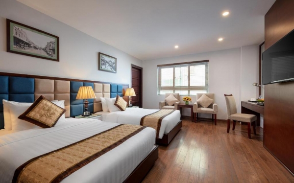 Skylark hotel