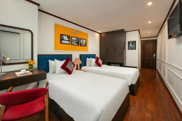 Silk Flower Hotel & Spa