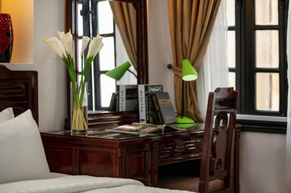 Little Diamond Hotel