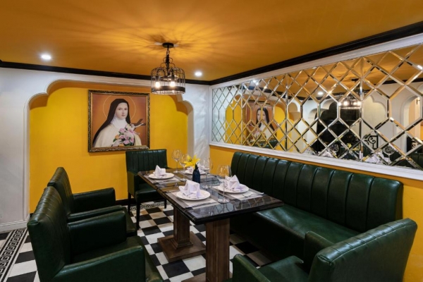 Minerva church Hotel
