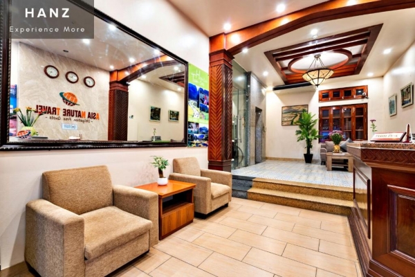The Artisan Lakeview Hotel