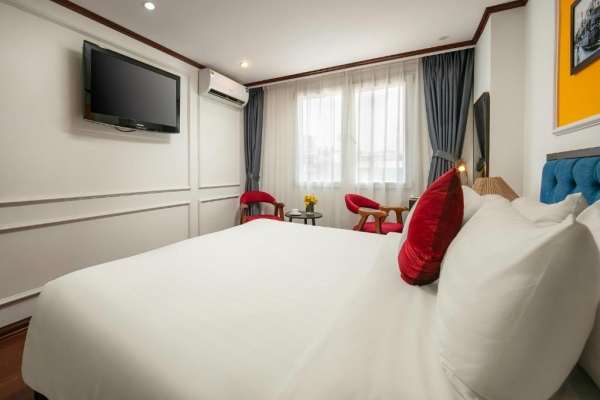 Silk Flower Hotel & Spa