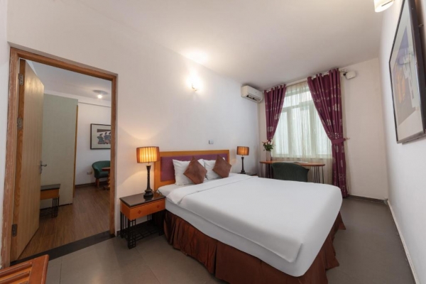 Golden Sunshine Villa Hotel and Travel