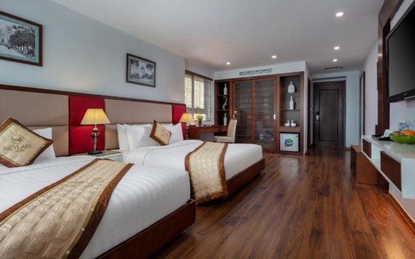 Skylark hotel