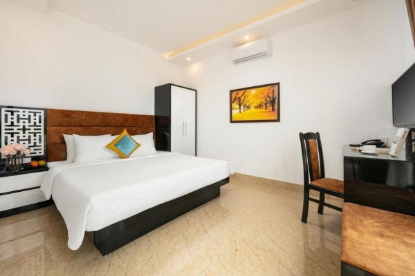 Tuan chau Kingly Villa