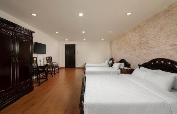 Little Diamond Hotel